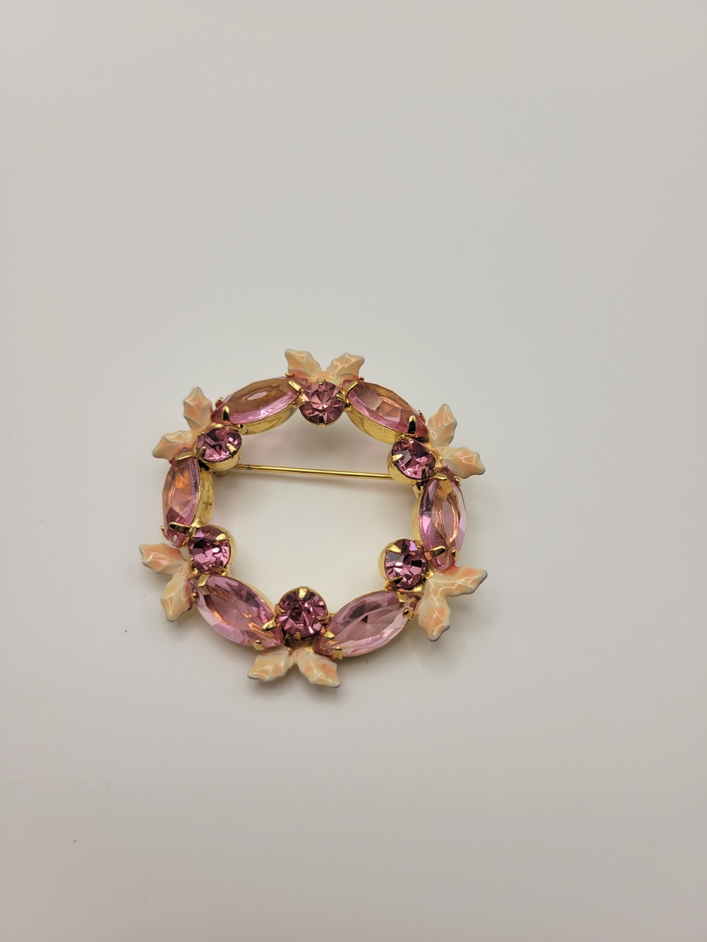 Pink Crystal Wreath Brooch – Women Jewelry